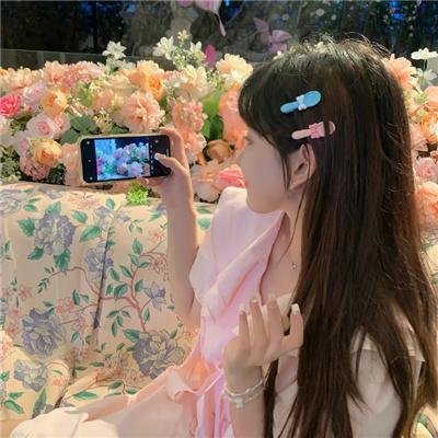 窃窃私语